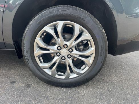 Used 2019 Buick Enclave Avenir w/ Avenir Technology Package AWD/4WD image 7