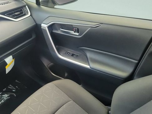 Certified 2025 Toyota RAV4 XLE AWD/4WD image 13