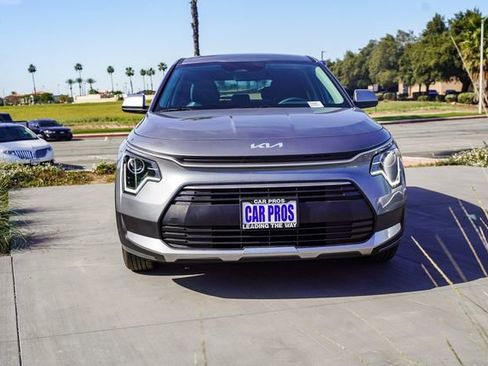 New 2026 Kia Niro LX FWD image 3