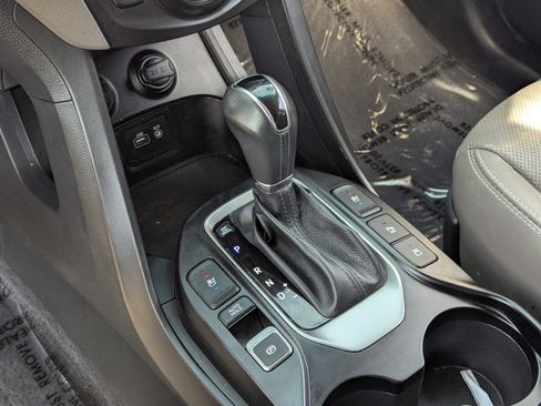 Used 2018 Hyundai Santa Fe Limited FWD image 26