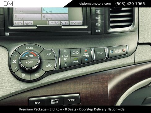Used 2011 Toyota Sienna XLE w/ Premium Pkg FWD image 40