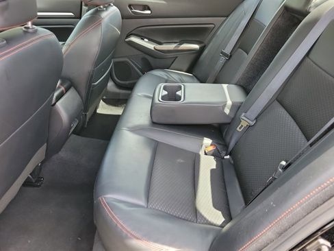 Used 2024 Nissan Altima 2.5 SR FWD image 9