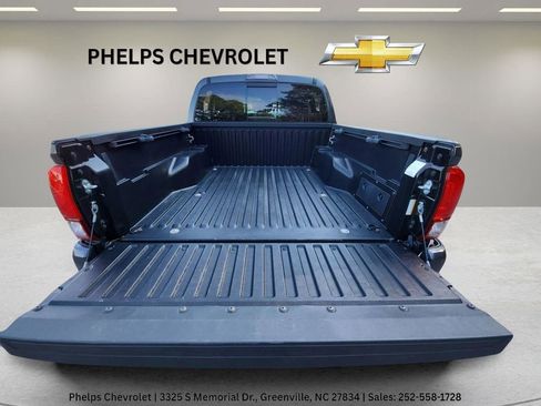 Used 2022 Toyota Tacoma SR5 w/ Technology Package image 12