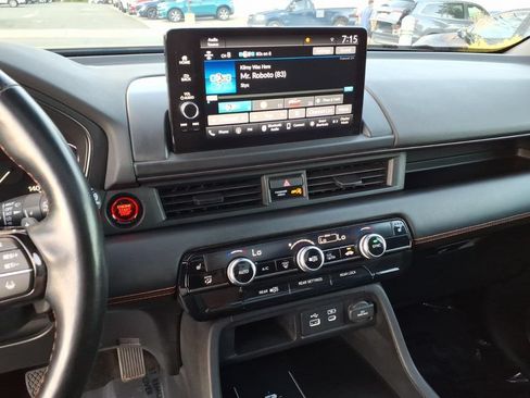 Certified 2024 Honda Pilot TrailSport image 10