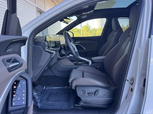 Used 2025 Audi Q5 Premium Plus w/ Premium Plus image 23