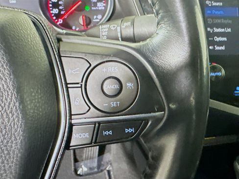 Used 2020 Toyota Camry XSE FWD image 17