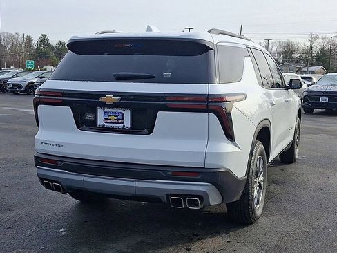 New 2026 Chevrolet Traverse LT w/ LPO, Floor Liner Package image 2