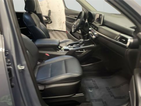Used 2022 Kia Telluride S FWD image 14