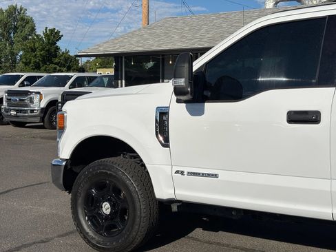 Used 2021 Ford F250 XLT w/ FX4 Off-Road Package AWD/4WD image 6