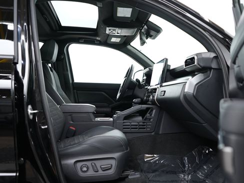 Certified 2026 Toyota 4Runner TRD Off-Road Premium w/ Tow Technology Package AWD/4WD image 11