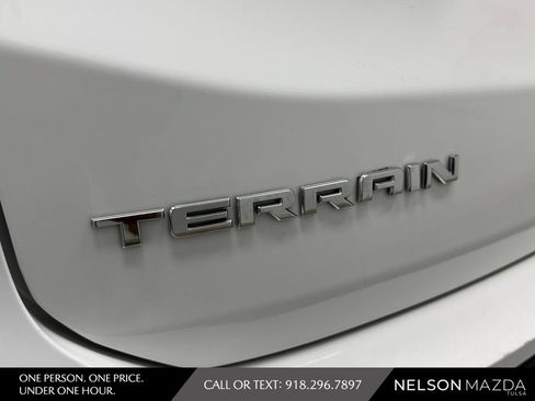 Used 2021 GMC Terrain SLE FWD image 16