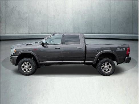 Used 2021 RAM 2500 Laramie AWD/4WD image 2