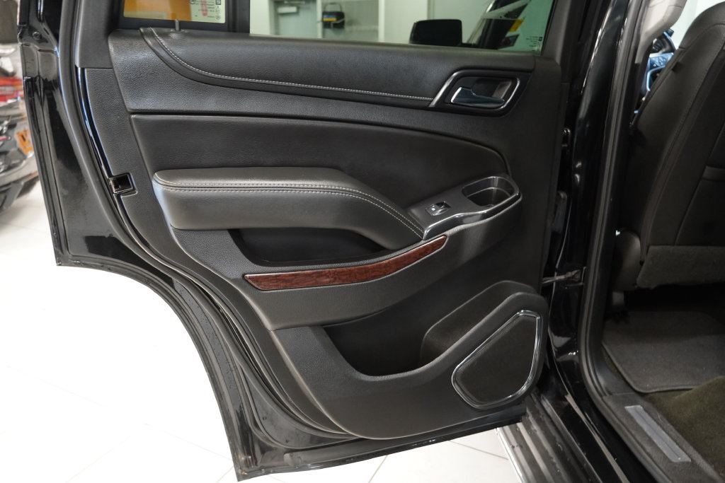 Used 2017 GMC Yukon SLT AWD/4WD image 27