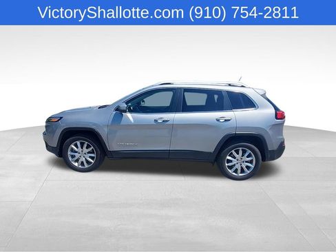 Used 2015 Jeep Cherokee Limited AWD/4WD image 18