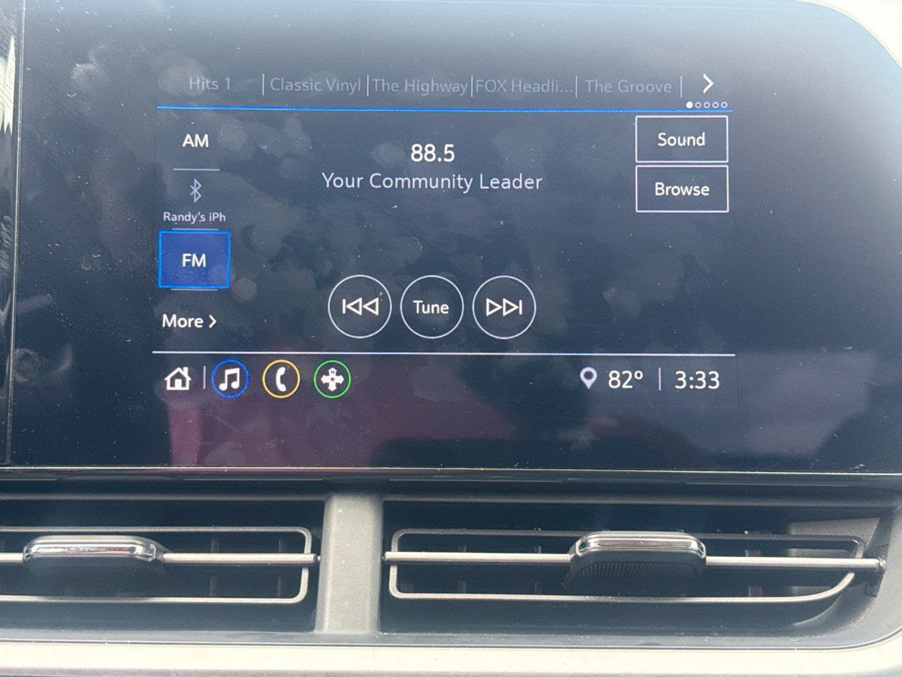 Used 2025 Chevrolet Trax LS FWD image 45