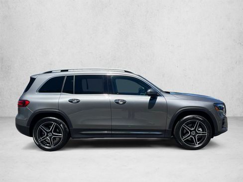 Certified 2026 Mercedes-Benz GLB 250 4MATIC image 4