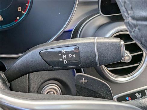 Used 2022 Mercedes-Benz GLC 300 image 12