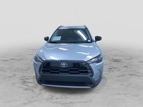 Used 2026 Toyota Corolla Cross LE FWD image 5