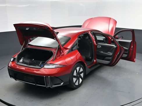 New 2025 Hyundai Ioniq 6 SE image 17