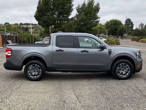 New 2026 Ford Maverick XLT w/ XLT Luxury Package FWD image 7