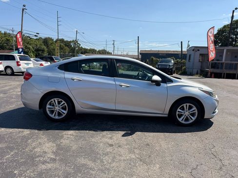 Used 2017 Chevrolet Cruze LT w/ Convenience Package FWD image 8
