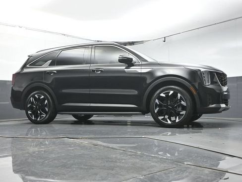 Used 2025 Kia Sorento SX FWD image 36