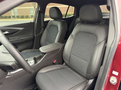 Used 2024 Buick Envista Preferred w/ Convenience I Package image 12