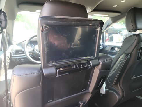 New 2026 Chrysler Pacifica Select image 16