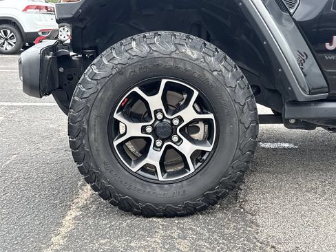 Used 2018 Jeep Wrangler Unlimited Rubicon AWD/4WD image 9