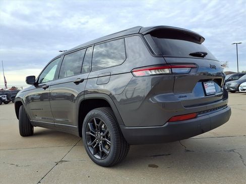 New 2025 Jeep Grand Cherokee L Limited w/ Trailer Tow Package image 30