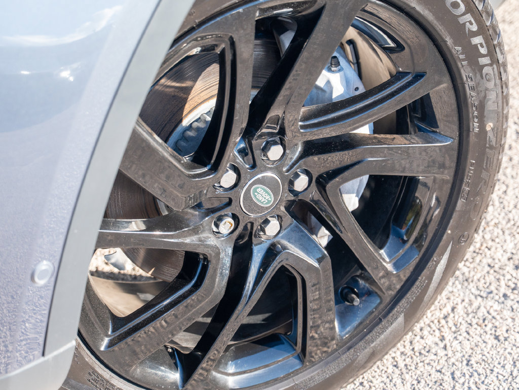 Certified 2025 Land Rover Discovery S AWD/4WD image 9
