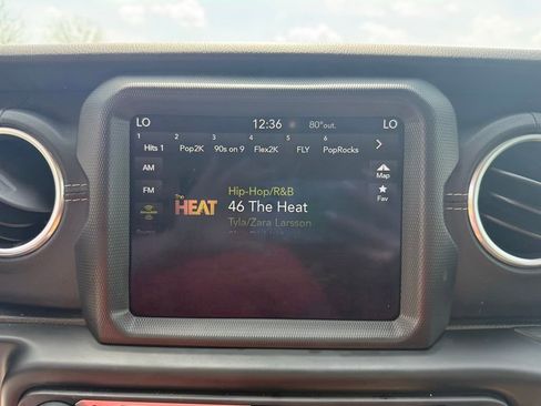Used 2021 Jeep Wrangler Unlimited Sahara AWD/4WD image 37