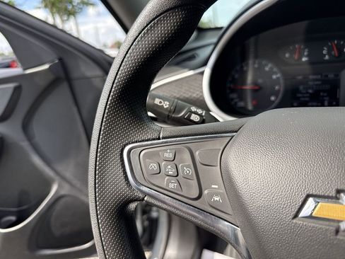 Used 2025 Chevrolet Malibu LT FWD image 16