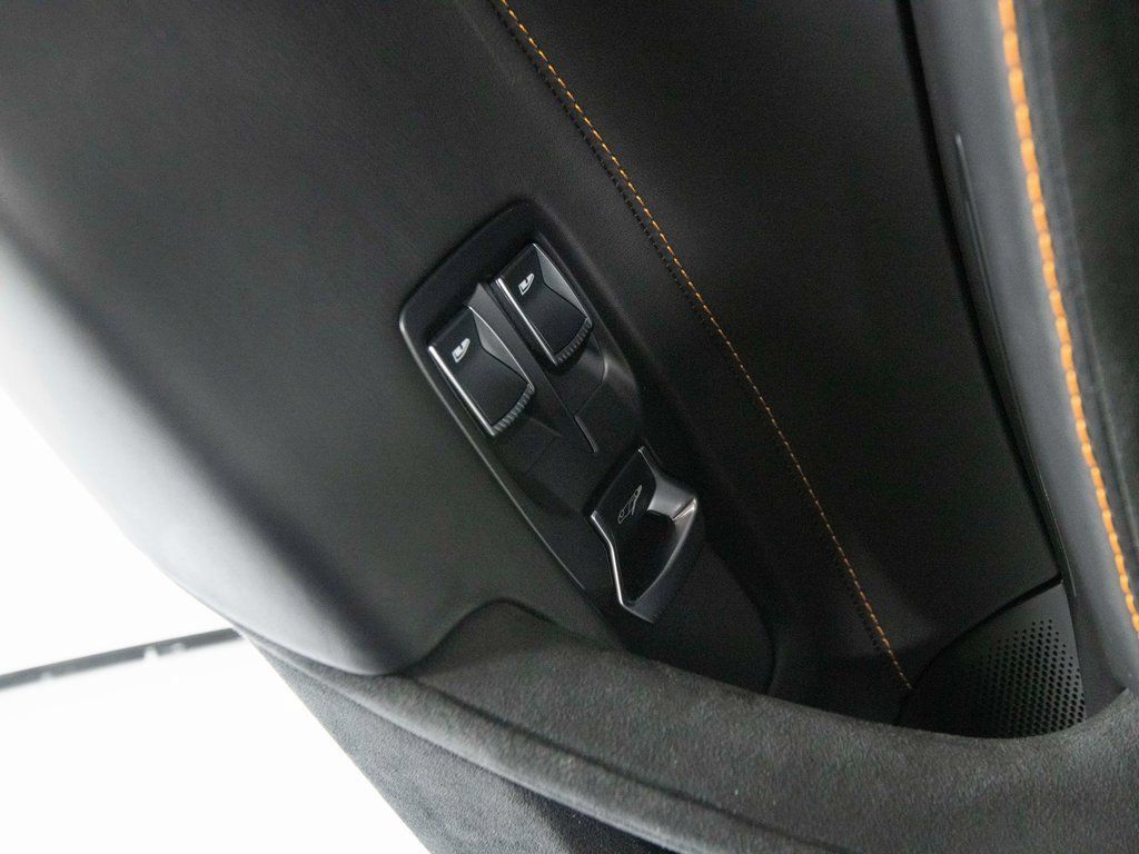 Used 2025 McLaren 750S RWD image 13