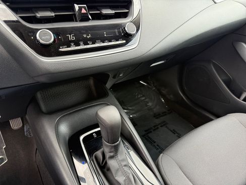Used 2024 Toyota Corolla LE FWD image 13