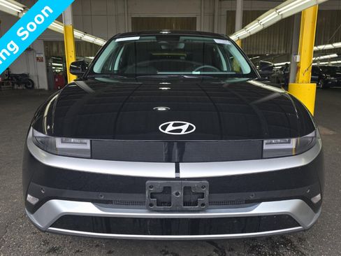 Used 2025 Hyundai Ioniq 5 SE image 2