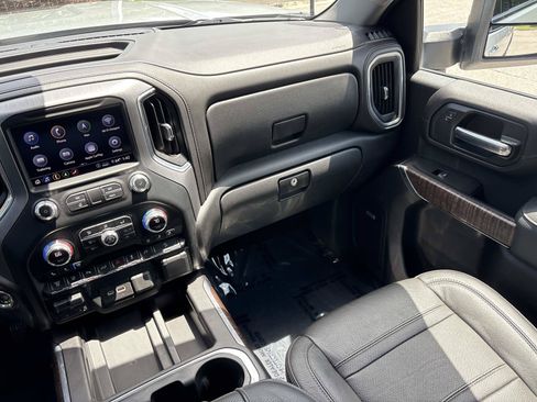 Used 2020 GMC Sierra 2500 Denali w/ Denali Ultimate Package AWD/4WD image 28