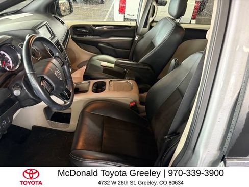 Used 2019 Dodge Grand Caravan SXT FWD image 15