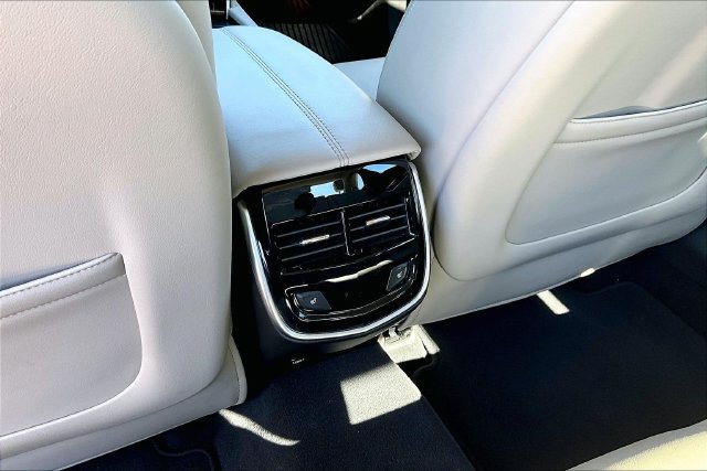 Used 2018 Cadillac XTS Luxury w/ Driver Awareness Package FWD image 24