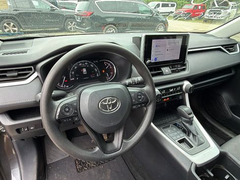Used 2024 Toyota RAV4 XLE AWD/4WD image 24