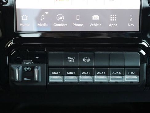 New 2026 RAM 3500 Tradesman AWD/4WD image 21