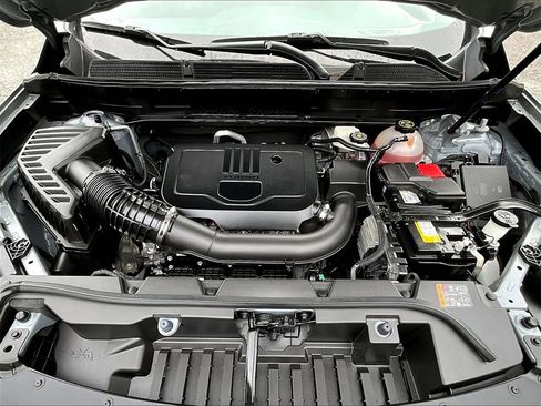 Certified 2023 GMC Acadia SLE w/ Driver Convenience Package image 15