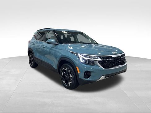 Certified 2025 Kia Seltos EX image 29