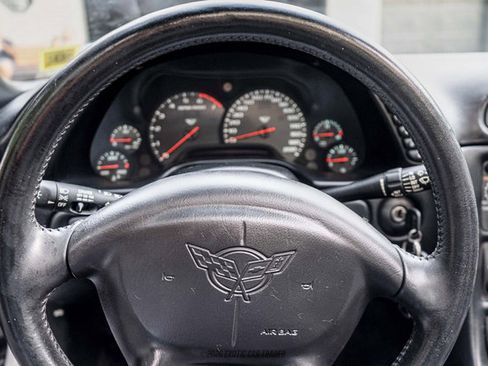 Used 1999 Chevrolet Corvette Coupe w/ Performance Handling Pkg RWD image 35