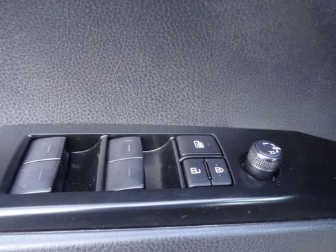 Used 2026 Toyota Camry SE w/ Multimedia Upgrade Package FWD image 8