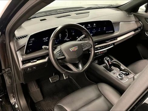 Used 2024 Cadillac XT4 Sport w/ LPO, Floor Liner Package AWD/4WD image 15