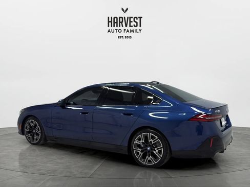 Used 2025 BMW i5 xDrive40 w/ Executive Package AWD/4WD image 3