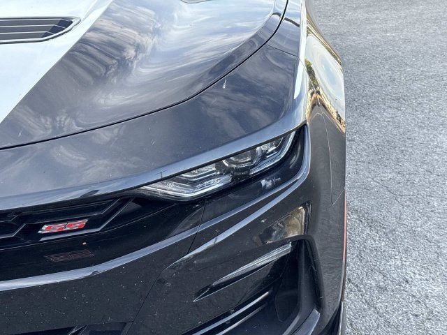 Used 2021 Chevrolet Camaro SS w/ LPO, Ground Effects Package RWD image 10