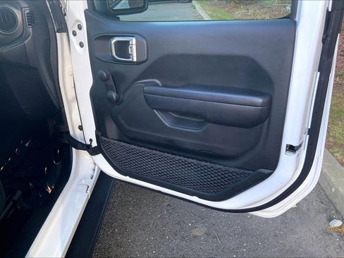 Certified 2021 Jeep Wrangler Sport image 17