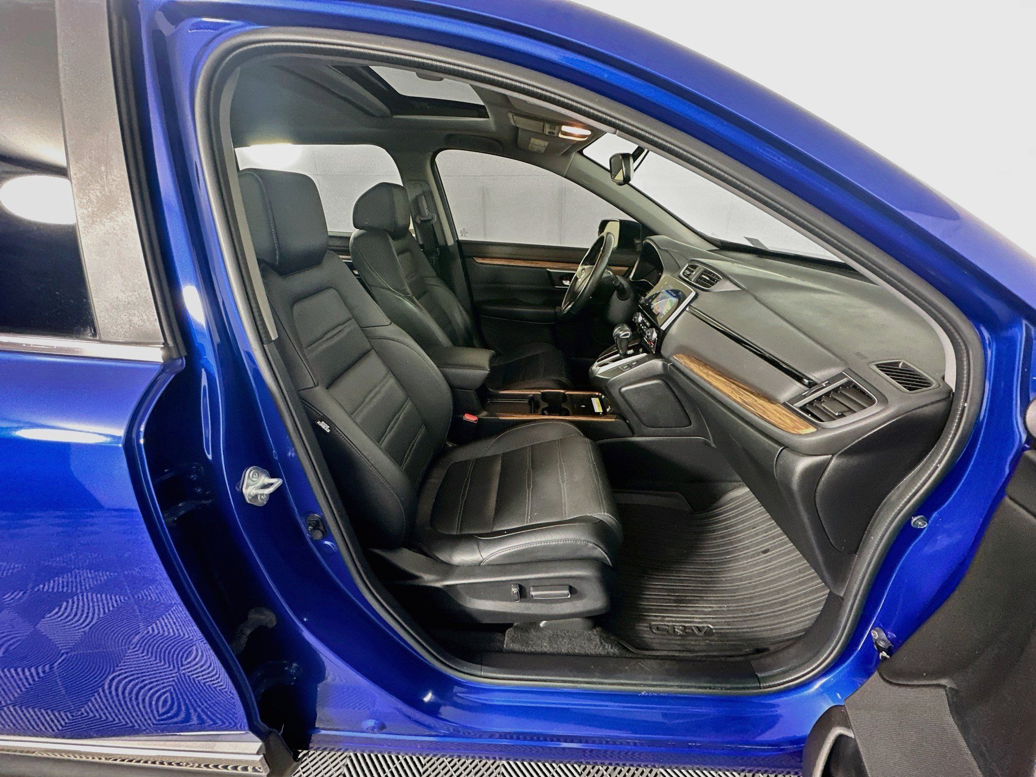 Used 2021 Honda CR-V Touring image 32